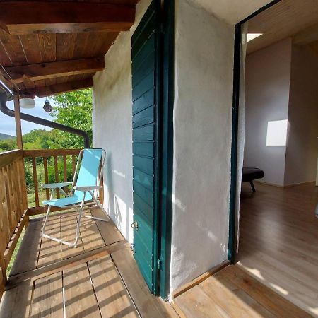 Apartmaji Hedera Комен Екстер'єр фото