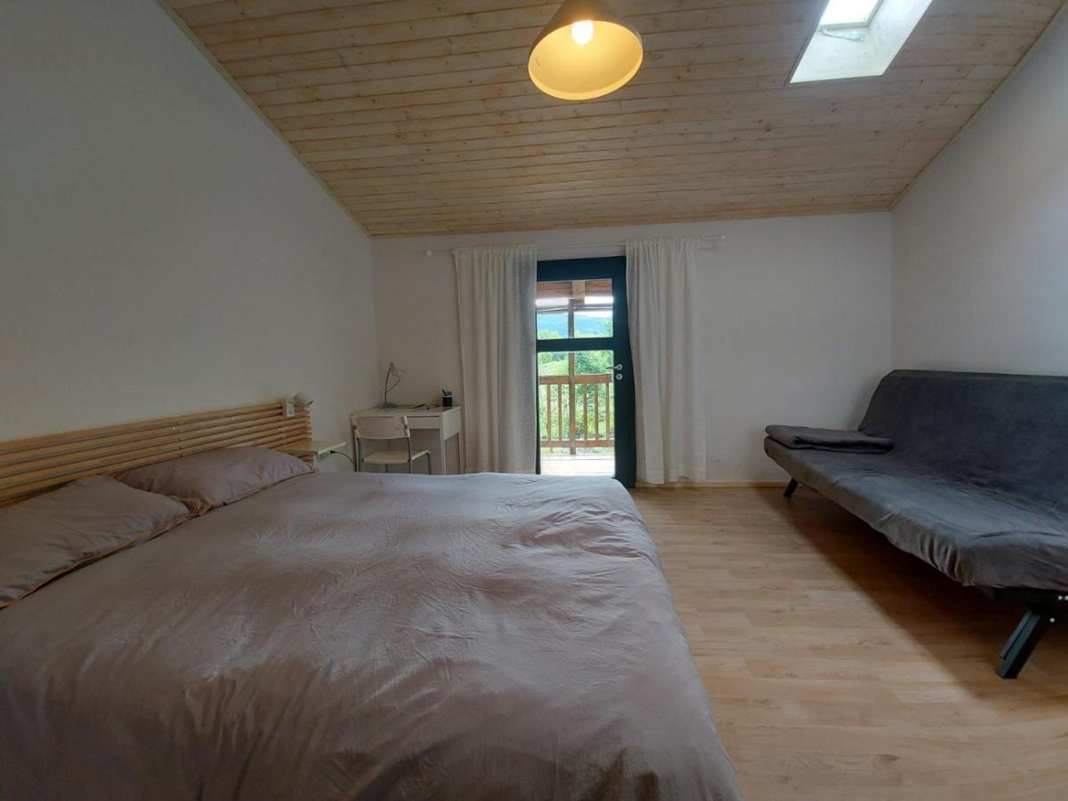 Apartmaji Hedera Комен Екстер'єр фото
