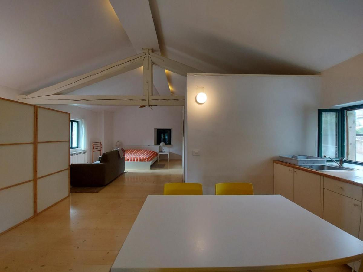 Apartmaji Hedera Комен Екстер'єр фото