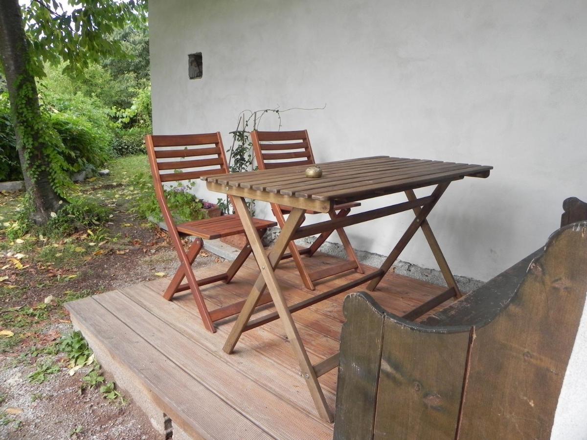 Apartmaji Hedera Комен Екстер'єр фото
