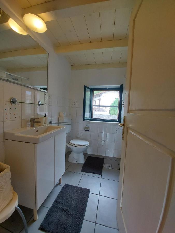 Apartmaji Hedera Комен Екстер'єр фото