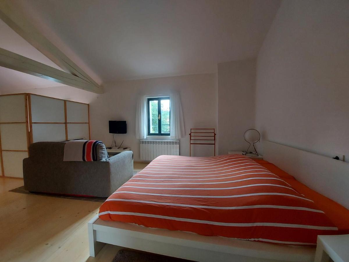 Apartmaji Hedera Комен Екстер'єр фото